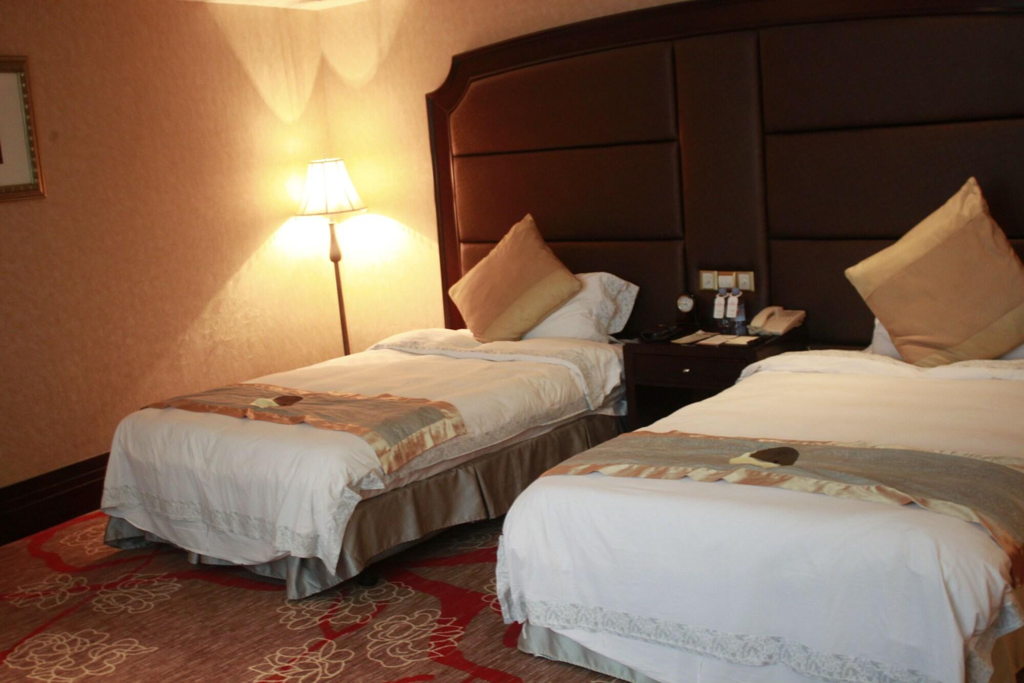 Royal Mediterranean Hotel Guangzhou Exterior foto