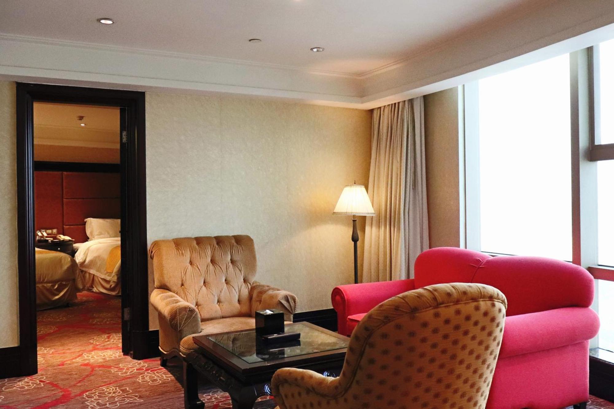 Royal Mediterranean Hotel Guangzhou Exterior foto